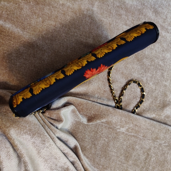 Stuart Weitzman Baroque Print Bag / clutch with braided Metal Chain Strap - Picture 5 of 12